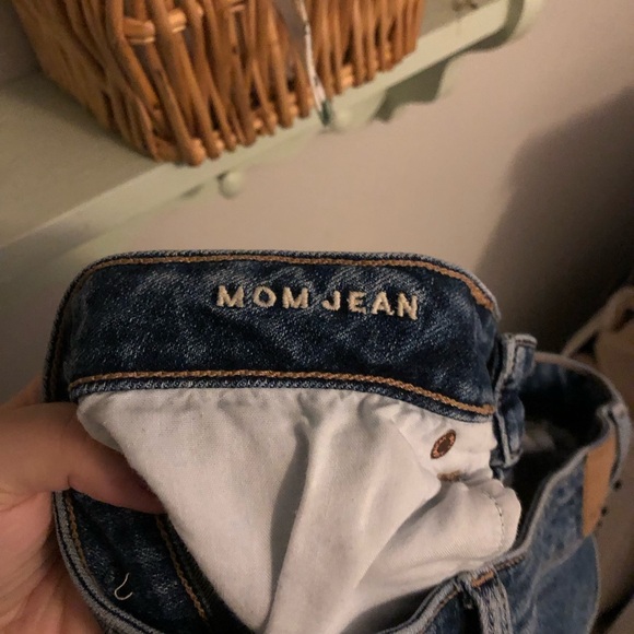 American Eagle Mom Jean - Picture 3 of 4